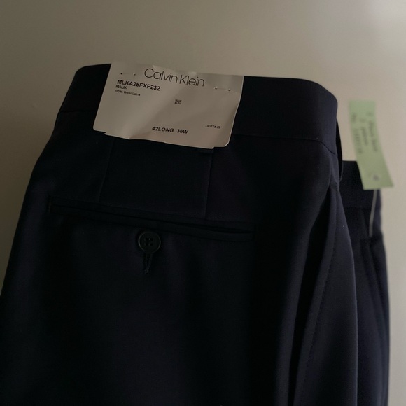 Never Used,Calvin Klein men's 2-Piece Suit with tags, includes matching trousers - Picture 8 of 8